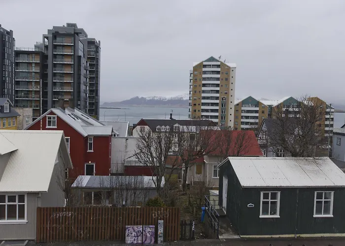 Thomsen Apartments