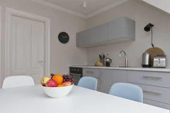 Thomsen Apartment