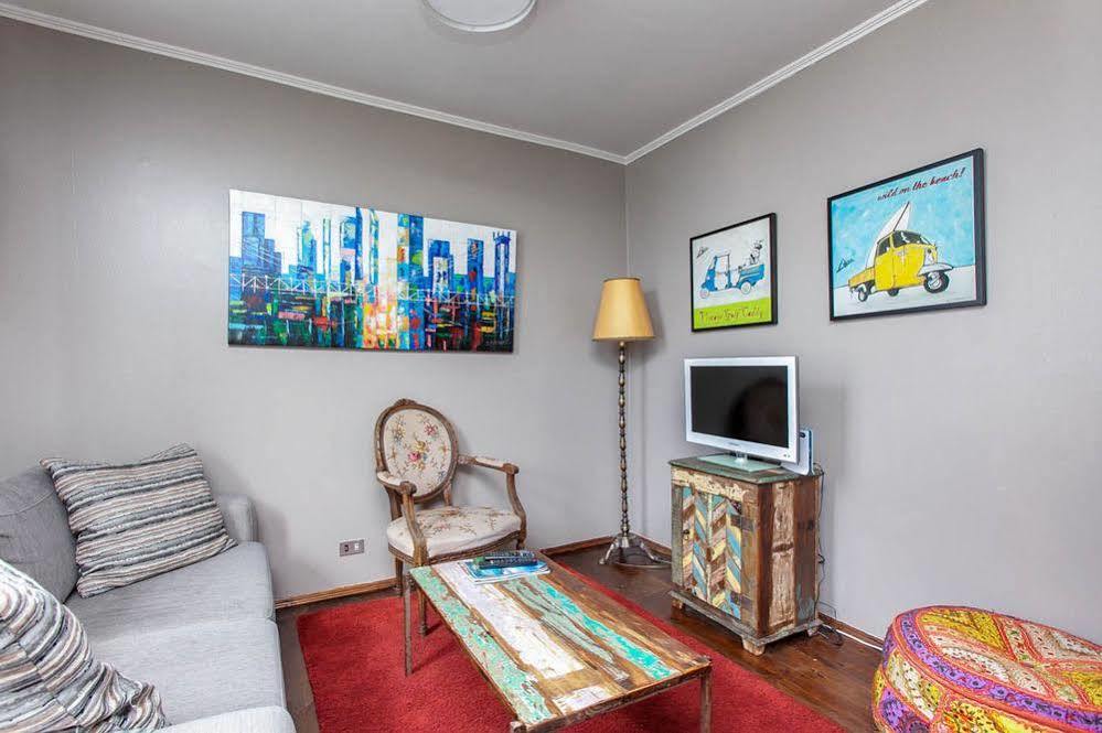 Thomsen Apartment *